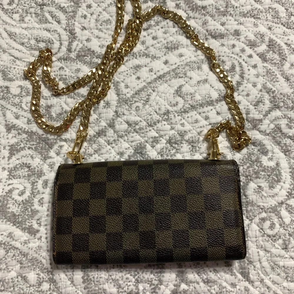 Louis Vuitton Handbag - Picture 9 of 9